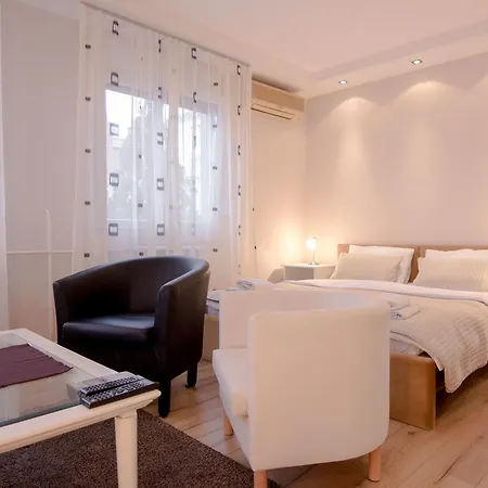 Resavska Apartment *